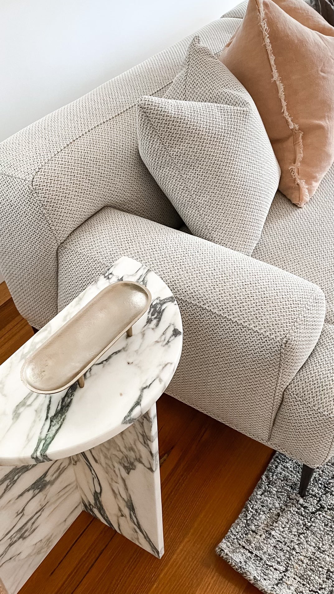 Half moon Viola side table