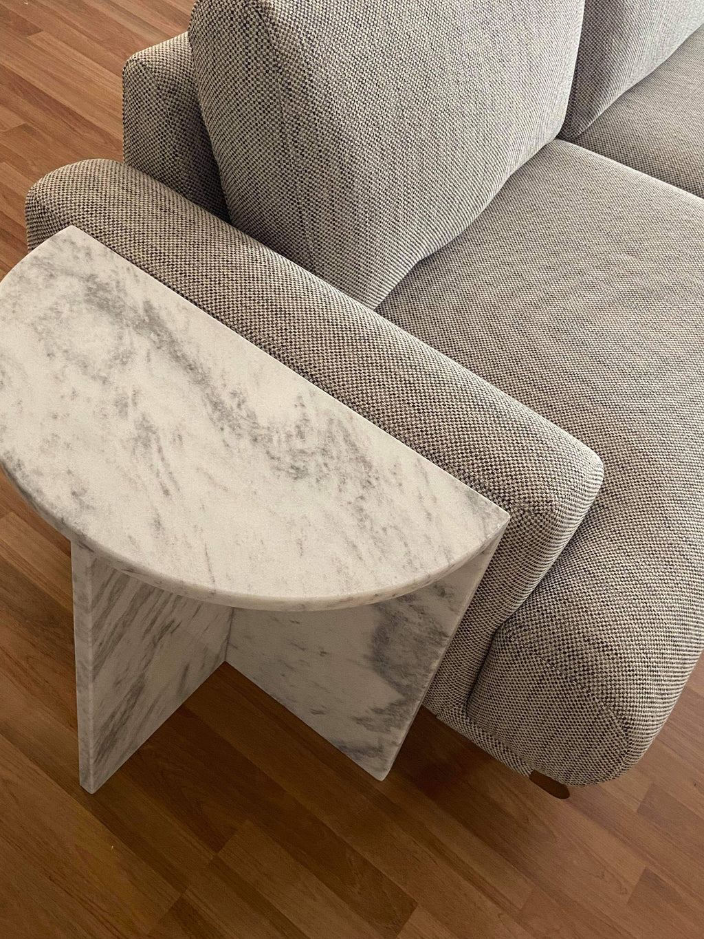 Half moon Carrara side table